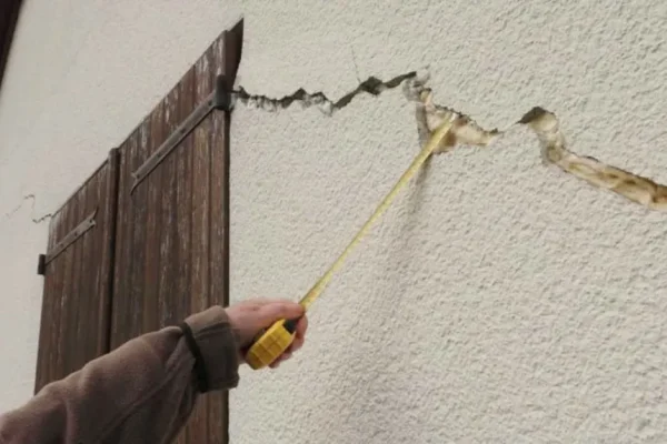 fissures mur La Baule